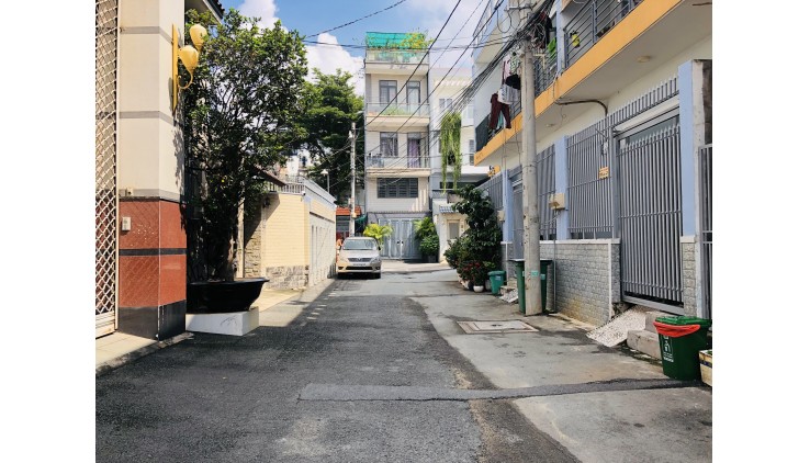 Ở NGAY - Bán Nhà Linh Trung Thủ Đức, Đường Lê Văn Chí Ô tô ngủ trong nhà - 3PN, 5,99 tỷ